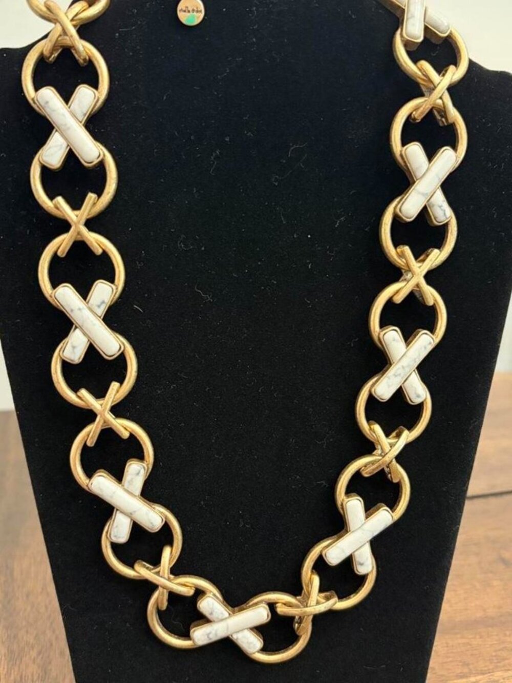 STELLA & DOT NECKLACE